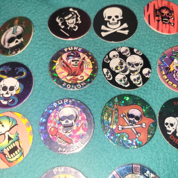 Red Skull Design Container - Picture 3 of 7